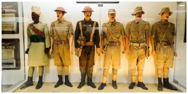 أزياء الجنود خلال معركة العلمين كما تعرض في متحف العلمين