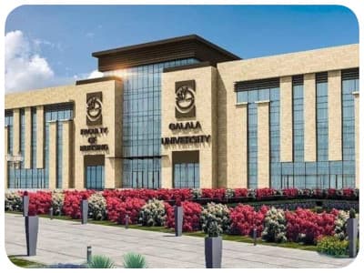 المدخل الرئيسي لجامعة الجلالة الجديدة
