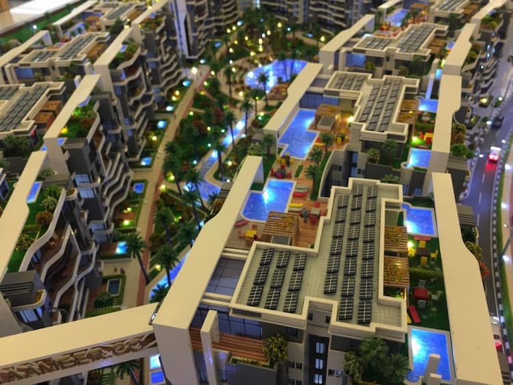 صورة علوية توضح روف الوحدات داخل كمبوند ريفان بالعاصمة الإدارية الجديدة.