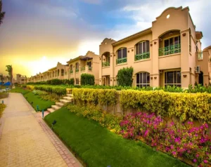 قرية لافيستا جاردنز العين السخنة La Vista Gardens بمقدم 20%